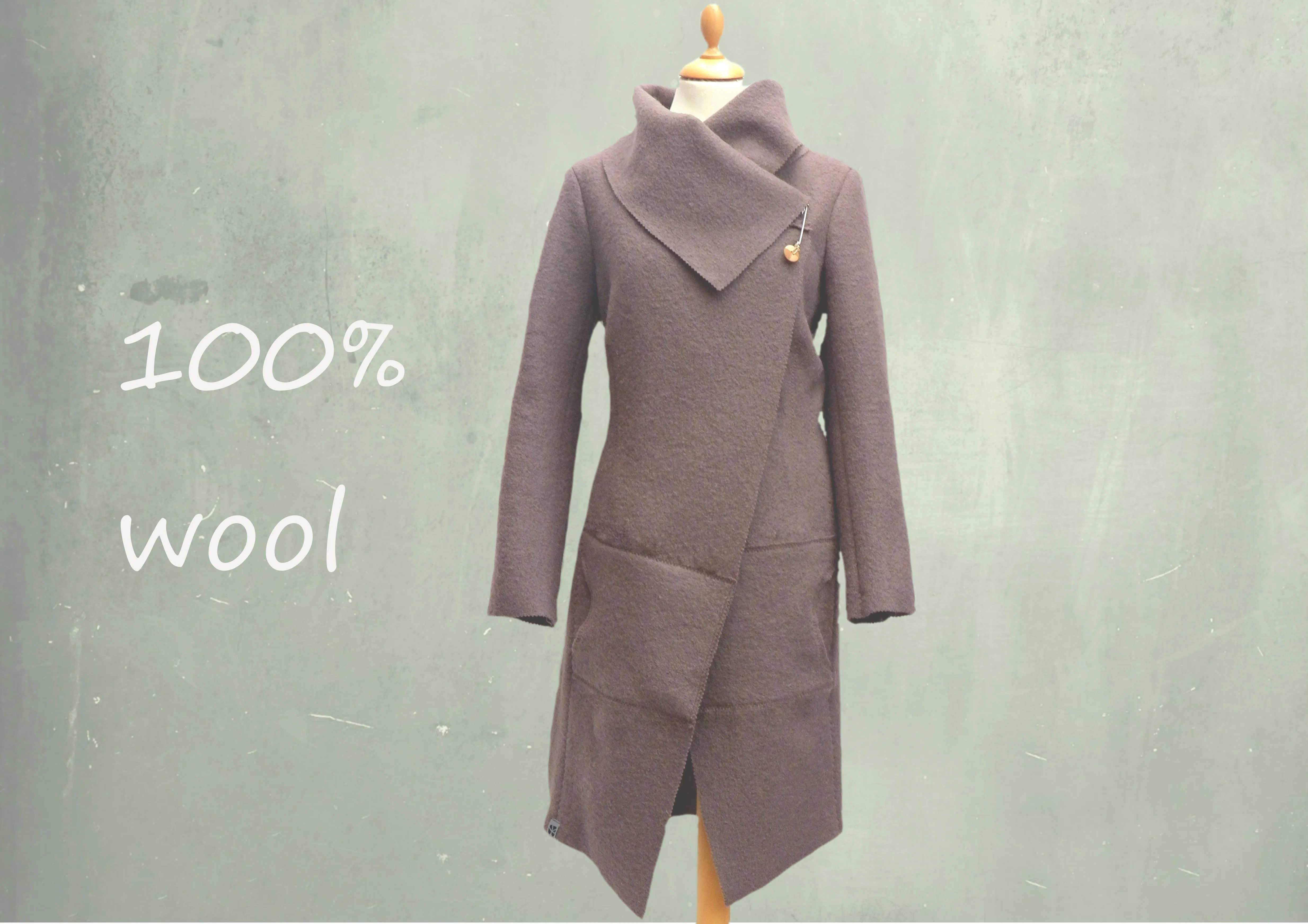 Lange wollen vest-jas van gekookte wol / jacket made of boiled wool