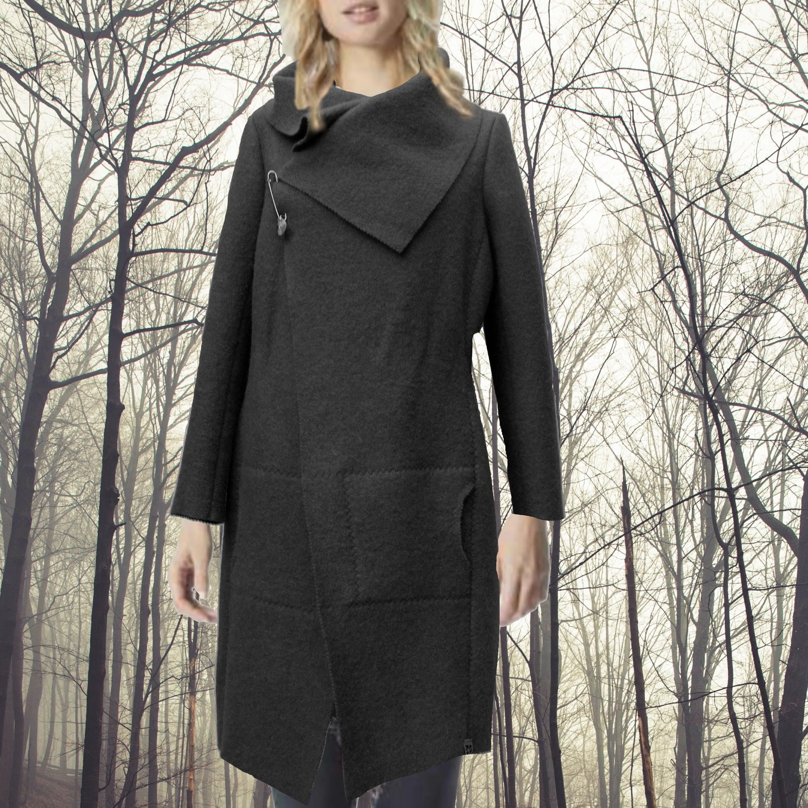 Lange wollen vest-jas van gekookte wol / jacket made of boiled wool