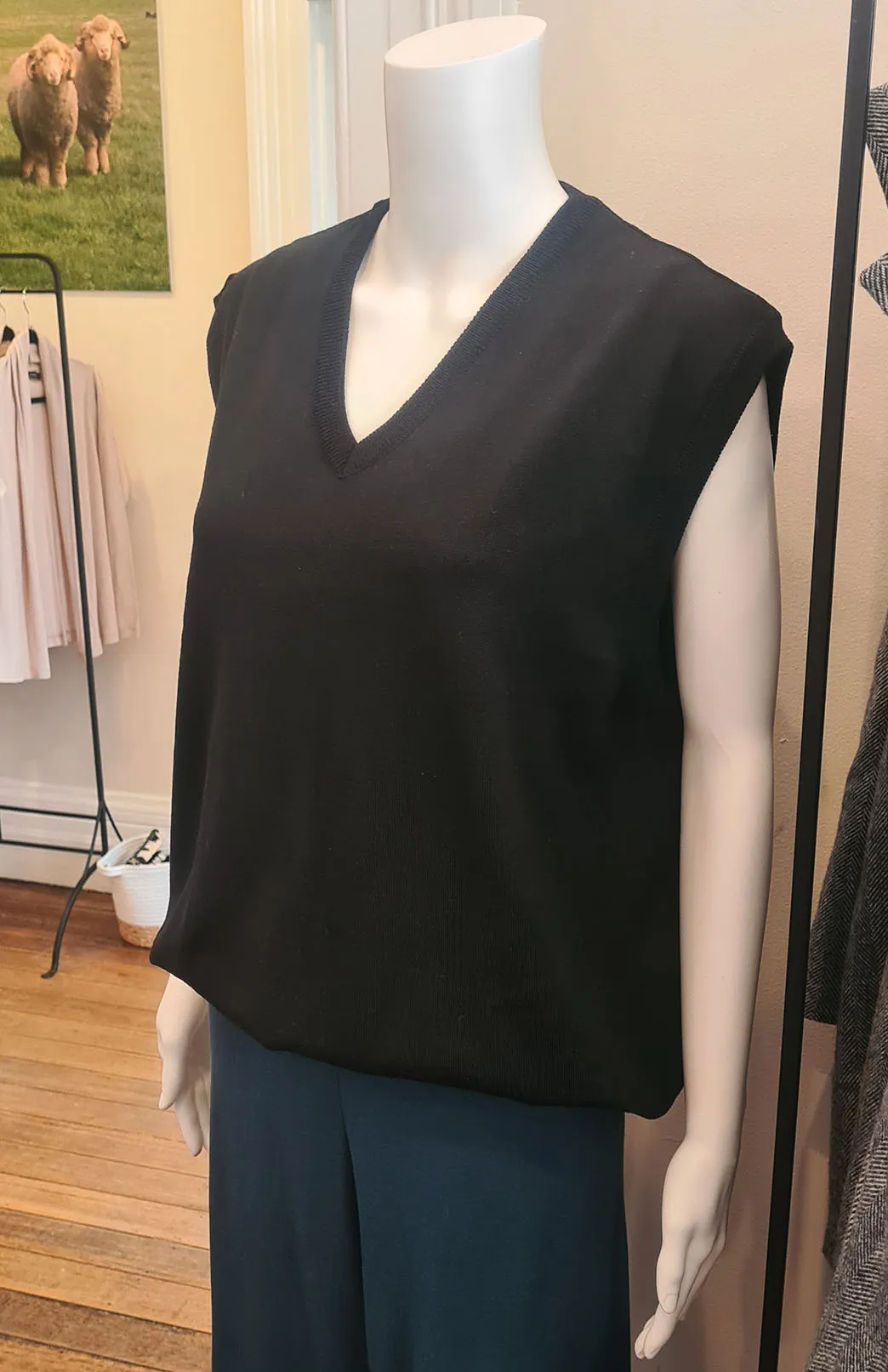 Sample: Unisex Merino Knit Vest (size XL)